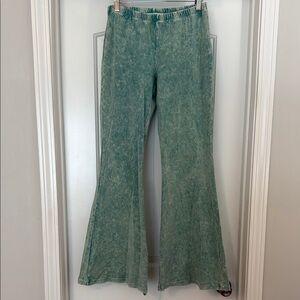 Green Flare Pants with Retro-Inspired Silhouette